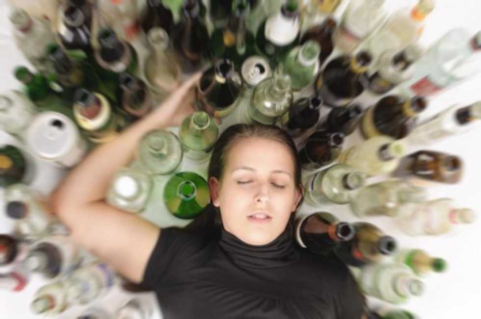 Adolescenti: bere tanto va bene, essere ubriachi è imbarazzante